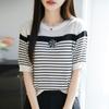 2025 Nuevo Verano Tencel Lyocell Cuello Redondo Tejido de Punto Manga Tres Cuartos Flor con Cuentas Top a Rayas con Bloques de Color