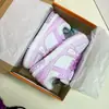 Zapatos de hombre de estación europea, marca de moda, zapatos casuales de alta gama con diamantes de imitación, diseño de nicho, zapatos de tabla, zapatos de personalidad de moda para hombre