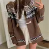 Outono e Inverno Novo Estilo Coreano Fair Isle Solto Preguiçoso Cardigã de Tricô Top Feminino Macio Ceroso Botão de Chifre Jaqueta Suéter Grossa