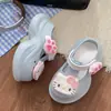 Zapatos de Agujeros de Celebridad de Internet de Dibujos Animados para Mujer Verano Ropa Exterior Moda DIY Gato Suela Gruesa Antideslizante Playa Sandalias de Enfermera para Mujer