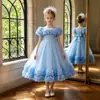 Venta al por mayor transfronteriza de vestidos para niñas: hombros descubiertos, tul, voluminoso, estilo capullo de flor, adecuado para actuaciones, desfiles de moda y presentadores; elegante y disponible en stock