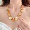 Collar Redondo de Concha Estilo Isla Romántico, Lujo Ligero y Sensación de Alta Gama, Cadena para Clavícula, Accesorio Versátil de Nicho para Vacaciones en la Costa para Mujeres
