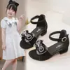 Sandalias para Niñas Moda Zapatos de Princesa 2025 Nuevo Estilo Coreano Punta Abierta Niños Medianos y Grandes Niñas Moño Tacones Altos para Niños