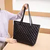 Bolso de Hombro y Mano Grande Rosa Acolchado Nuevo para Mujer
