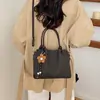 Bolso de mano retro elegante transfronterizo para mujer, nuevo bolso cruzado tipo cubo casual de moda, bolso de hombro cruzado para mujer trabajadora