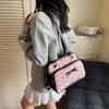Bolsa Satchel Bowling da Moda para Mulheres 2025 Novo Verão Elegante Nicho Alta Qualidade Transversal Bolsa Boston