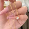 Collar de Moissanita en Forma de Diamante para Mujer Plata de Ley 925 Versión Coreana Ins Nicho Lujo Ligero Gama Alta Cadena Clavícula Pequeño Cubo de Azúcar Venta al por Mayor