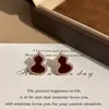 Brincos de Abóbora Red Velvet para o Ano Novo Femininos 2026 Novo Estilo Popular Brincos de Alta Qualidade Luxo Leve Brincos Versáteis