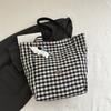 Bolsa Tote de Nicho de Verão para Mulheres 2025 Nova Bolsa de Mão da Moda de Grande Capacidade Bolsa de Ombro Fashion Casual para o Dia a Dia