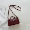 Bolsos de diseñador únicos para mujer 2026 nuevo modelo de alta gama tejido bandolera pequeño versátil bolso de moda bandolera bolsa lonchera de hombro