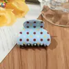 Qi Yue Clip de Garra de PVC Pequeño Clip de Pelo de Acrílico de Gama Alta para Mujeres Moño en la Parte Posterior de la Cabeza Pinza de Tiburón Accesorios para el Cabello al por Mayor