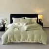Conjunto de quatro peças de luxo leve de veludo de leite, espessado para o inverno, flanela, capa de edredom de veludo coral, lençol de cama, roupa de cama de inverno