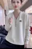 Nuevo Suéter de Punto con Cuello en V Combinable Popular en Internet Popular Ancho Primavera y Otoño Principios de Primavera Delgado Camiseta Básica para Madres Top para Mujer