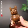 Sândalo Verde Natural Esculpido Pug Peça de Mão Enfeites de Mesa Madeira Sólida Não Pintada Animal de Estimação de Chá Decoração de Carro