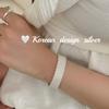Pulsera de cuentas tejidas simples de plata de ley S925 con diseño de lujo ligero y elegante de estilo coreano, apiladas con detalles de alta gama