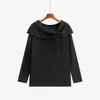 Elegante blusa de tricô ombro a ombro, plus size, para o outono de 2026, projetada para um visual slim e elegante, perfeita como peça básica estilo francês.. 25178