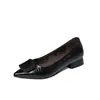 Zapatos planos de punta fina y escote bajo para mujer, nueva colección otoño 2026, hebilla cuadrada, tacón grueso, estilo slip-on, versátiles, cómodos, adecuados para el trabajo y el trayecto diario, zapatos pequeños de piel