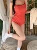 Traje de Baño Coreano Nuevo para Mujer 2025, Hermoso y Moderno Triángulo de una Pieza Espalda Descubierta Sexy Rayas Traje de Baño para Aguas Termales Transfronterizo