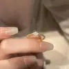 Anillo de Diamante Brillante Plateado 2026 Nuevo Vintage Exquisito de Gama Alta Diseño de Nicho Joyería de Mano Personalización