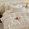 Conjunto de Quatro Peças Girly Francês Esculpido em Veludo Leiteiro Veludo Coral Espesso Renda Fronha Cobertor de Cama Quente de Inverno Roupa de Cama