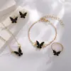 Han Feng Joyería Elegante para Mujer Mariposa Rosa con Goteo de Aceite Creativo Estilo Chanel Collar Pulsera Pendientes Anillo Juego de Cuatro Piezas