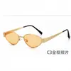 Nuevas gafas de sol de moda con montura triangular de metal estilo ojo de gato para hombre, estilo europeo y americano de alta gama, gafas de sol versátiles de moda estilo callejero para mujer