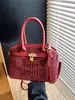 Bolsas de Alta Gama para Mujer 2026 Primavera Bolsos de Nuevo Estilo Versátil Elegante Textura de Nicho Letra Bordada Bolso de Hombro de Mano