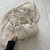 Bolsa tote almofada casual estilosa e chique 2026 novo estilo coreano chique bolsa Boston elegante simples bolsa transversal