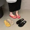 Chinelos Casuais Franceses 2025 Sandálias de Tira para Férias na Praia Sapatos Baixos Versáteis Chinelos Calçados de Verão Femininos
