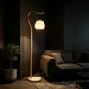 Lámpara de pie estilo vintage para dormitorio y sala de estar, decorativa y atmosférica, estilo retro americano, con estante, lámpara de pesca, lámpara de mesa de pie