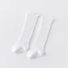 Meias compridas de over-the-knee para bebês para primavera e outono, para recém-nascidos e crianças pequenas, de caimento solto, não restritivas, cor sólida, versáteis, com bordas franzidas