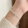 Pulsera Elegante Versátil con un Toque de Lujo Ligero y Único de Alta Gama, Nuevo Popular Exquisito Accesorio de Joyería para Manos para Mujer 2026