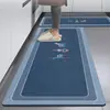 Tapete de Diatomáceas Moderno Simples para Velocidade do Vento Seco Faixa Longa Absorção de Água Absorção de Óleo Tapete para Pés Doméstico Cozinha Resistente à Sujeira Tapete Antiderrapante