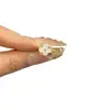Anel de Flor de Lis com Diamantes Cintilantes de Luxo Leve Estilo Francês para Mulheres, Design Simples de Nicho, Anel para Dedo Indicador, Anel Empilhável para o Dia a Dia