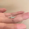 Anillo liso elegante y minimalista para el dedo índice, popular entre las influencers femeninas, anillo hueco de lujo ligero, anillo de lazo de estilo coreano de nicho
