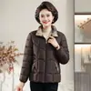 Casaco jaqueta de algodão acolchoado à prova de frio para mulheres de meia-idade e idosas, roupa de algodão quente com gola alta para mulheres, uso de outono e inverno para mães, jaqueta de algodão pequena e leve