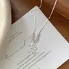 Nuevo Collar de Flor de Pétalo de la Suerte Hueca para Mujer, Cadena de Clavícula de Lujo Ligero, Cadena para el Cuello Versátil de Nicho, Venta al por Mayor en Douyin