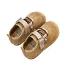 Sapatos de Princesa para Meninas Estilo Primavera e Outono 2026 Sapatos Casuais Rasos para Bebês Sapatos de Treino Alemães Solado Macio Sapatos Individuais Birkenstock Bico Redondo Sapatos de Couro