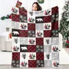 Bestseller transfronterizo de Amazon: Manta de franela roja de frutas navideñas, copos de nieve y ciervos, manta suave para el hogar en vacaciones