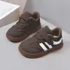 Zapatos de Entrenamiento Alemanes Nuevos para Niños Primavera y Otoño Estilo Primavera Zapatos Deportivos para Niñas Botas para Niños Zapatos Blancos Transpirables Zapatos Individuales