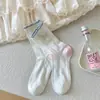 Meias Femininas Coreanas Doces Bolinhas Laço Pingente Coração Meia de Cano Médio Etiqueta de Tecido Ins Botão Renda Meias com Babado