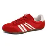 Zapatillas de entrenamiento de moda estilo alemán, zapatos casuales de suela gruesa, nuevo modelo primavera-verano 2026, zapatillas deportivas clásicas versátiles de bloques de color, zapatos de Forrest Gump