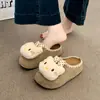 Mules Slip-on Estilo Birkenstock Fofas de Desenho Animado para Mulheres, Novas Mules de Solado Grosso Aumentadoras de Altura Outono 2026