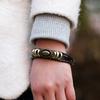 AliExpress pulsera de cuero trenzado de piel de vaca vintage de gran venta joyería de moda elegante combina con todo suministro de fábrica
