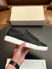Modelo popular de exportação europeu e americano, sapatos casuais masculinos de couro com design de tira de fivela, tênis casuais de couro macio antiderrapante com sola grossa STN para o dia a dia