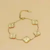 Pulsera de Trébol de Cuatro Hojas para Mujer, Acero de Titanio que No se Desvanece, Versátil, de Gama Alta, Moderna, Diseño Único, Pulsera de Moda