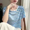 26 Verão Novo Feminino Sensação Fresca Listrado Fino Gola Redonda Manga Curta Camiseta Versátil Emagrecedor Solto Casual Top Malha