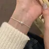 Pulseira de Pérola de Formato Irregular Francesa Pulseira para Mulheres Nicho Luxo Leve Exquisite Moda Meia Pulseira Dourada Acessórios de Pulseira