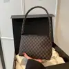 Bolsa Pequena Simples Feminina Transfronteiriça 2026 Outono e Inverno Novo Estilo Bolsa de Balde Feminina Bolsa de Ombro Único Sob o Braço Elegante para Deslocamento Viagem