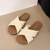 Sandálias Estilo Francês para Mulheres, Adequadas para Uso ao Ar Livre, Novo Modelo Verão 2026, Sola Plana, Toque de Luxo, Perfeitas para Férias na Praia e Combinar com Vestidos